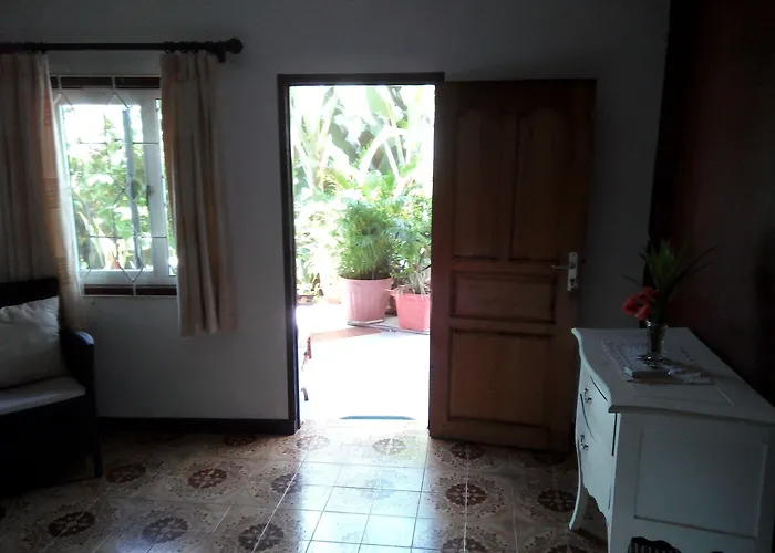 Rum i privatbostad Chez Lorna 3 Nights Or *
