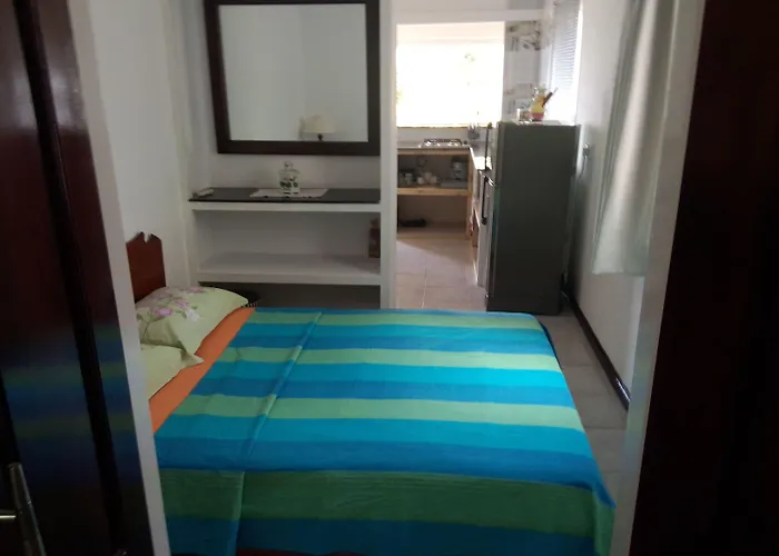 Chez Lorna 3 Nights Or