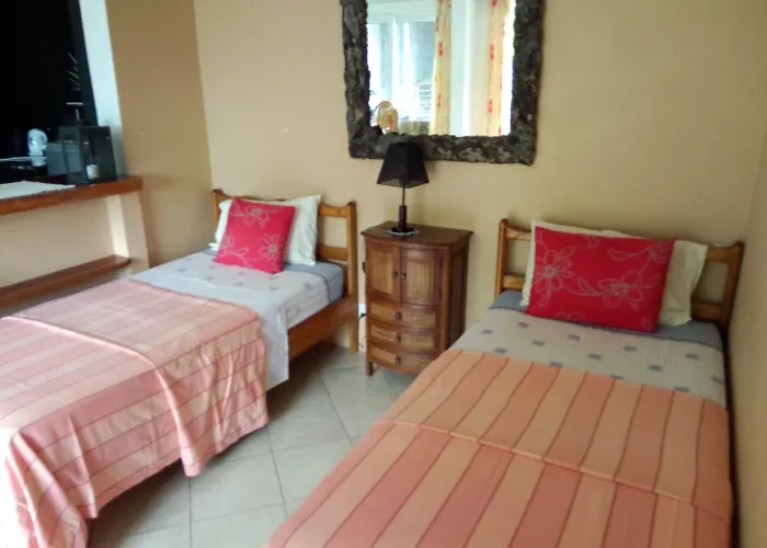Chez Lorna 3 Nights Or Rum i privatbostad De Quincey Village