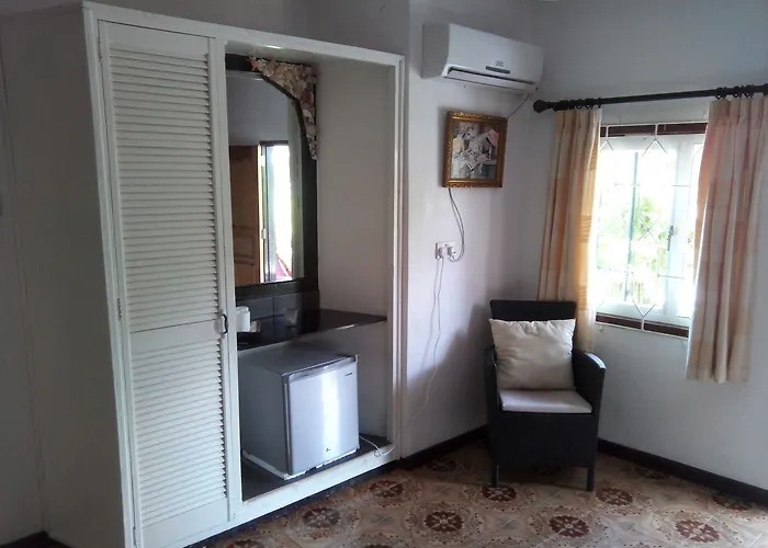 Rum i privatbostad Chez Lorna 3 Nights Or