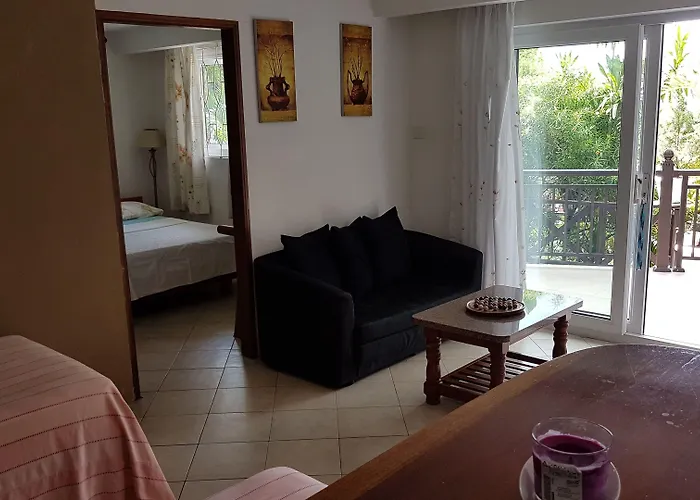 Chez Lorna 3 Nights Or