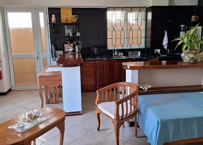 Chez Lorna 3 Nights Or Rum i privatbostad De Quincey Village